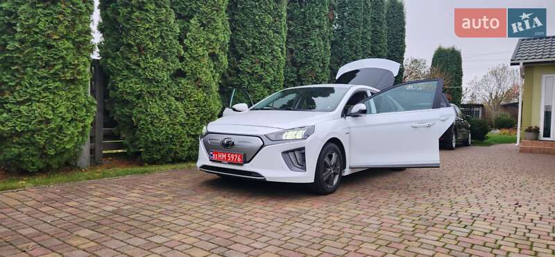 Лифтбек Hyundai Ioniq 2020 в Ровно