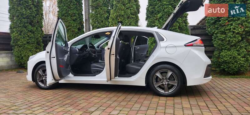 Лифтбек Hyundai Ioniq 2020 в Ровно