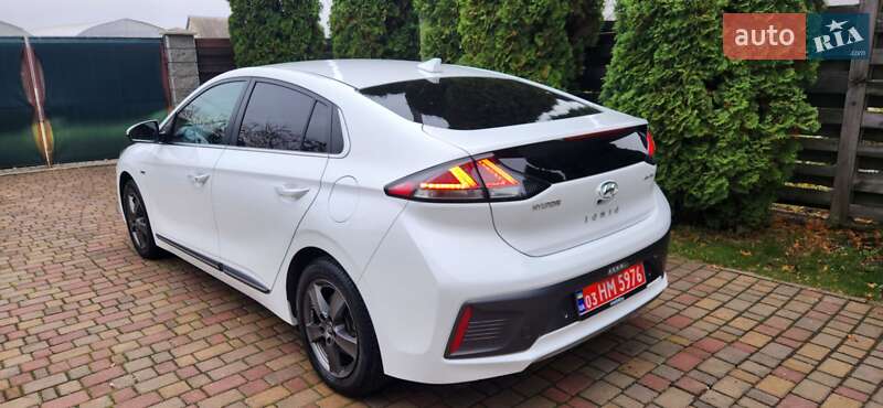 Лифтбек Hyundai Ioniq 2020 в Ровно