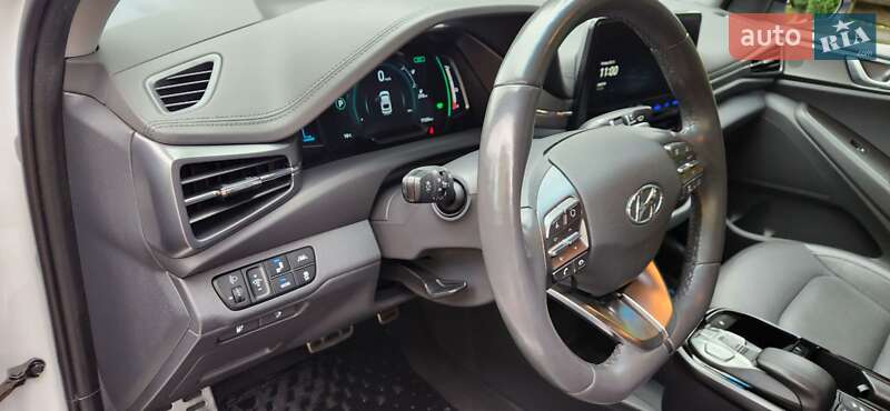 Лифтбек Hyundai Ioniq 2020 в Ровно