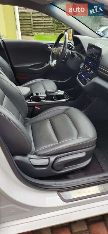 Лифтбек Hyundai Ioniq 2020 в Ровно