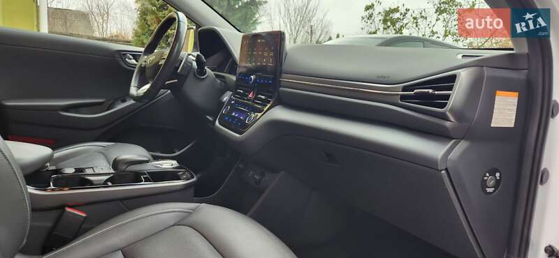 Лифтбек Hyundai Ioniq 2020 в Ровно