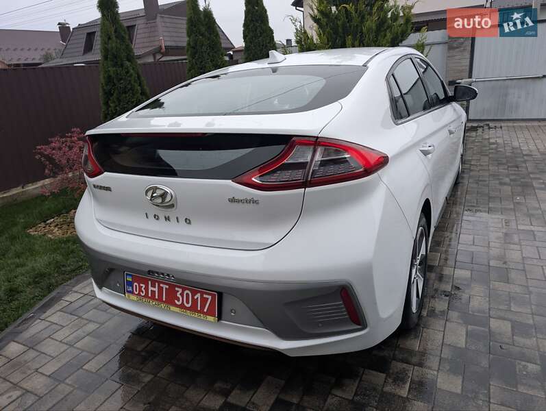 Хэтчбек Hyundai Ioniq 2016 в Виннице фото 6 Хэтчбек Hyundai Ioniq 2016 в Виннице