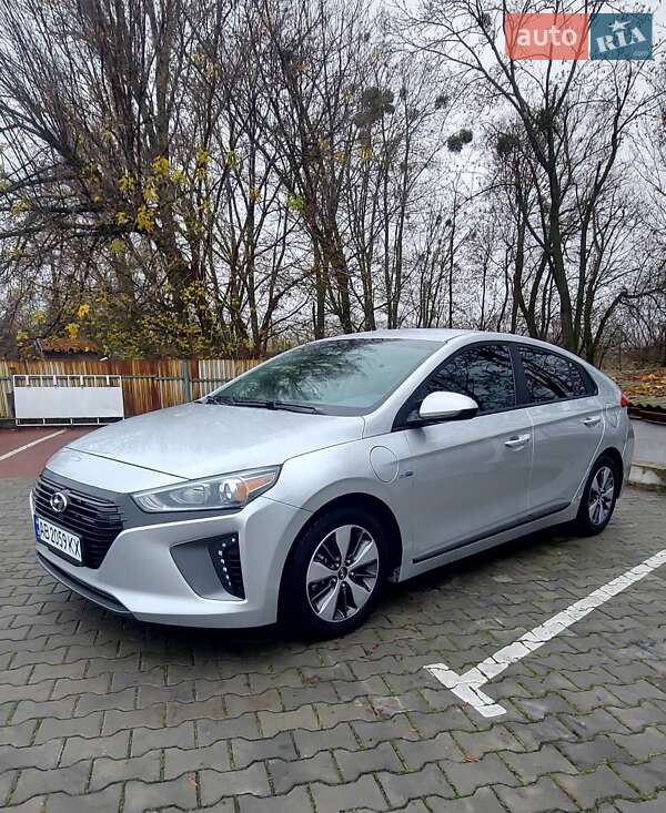 Лифтбек Hyundai Ioniq 2019 в Виннице фото 7 Лифтбек Hyundai Ioniq 2019 в Виннице