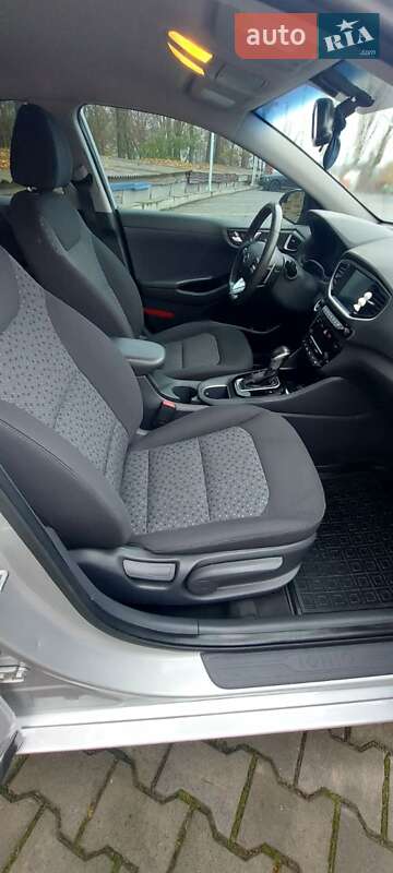 Лифтбек Hyundai Ioniq 2019 в Виннице фото 41 Лифтбек Hyundai Ioniq 2019 в Виннице