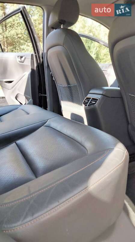 Хэтчбек Hyundai Ioniq 2019 в Маневичах