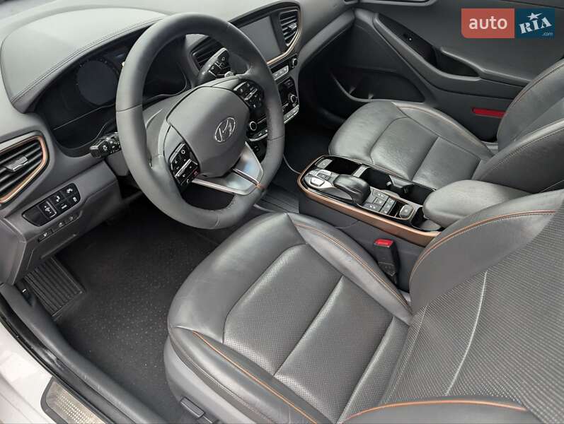 Хэтчбек Hyundai Ioniq 2016 в Виннице фото 14 Хэтчбек Hyundai Ioniq 2016 в Виннице