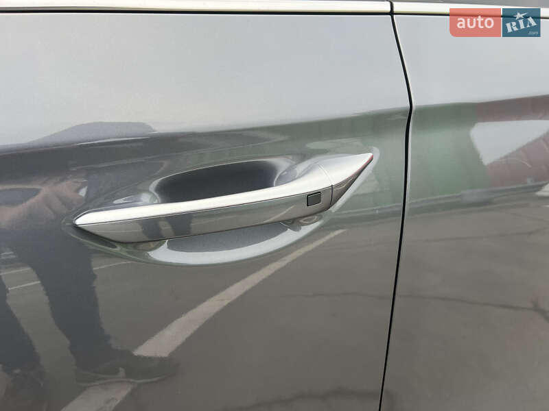 Лифтбек Hyundai Ioniq 2019 в Киеве фото 6 Лифтбек Hyundai Ioniq 2019 в Киеве