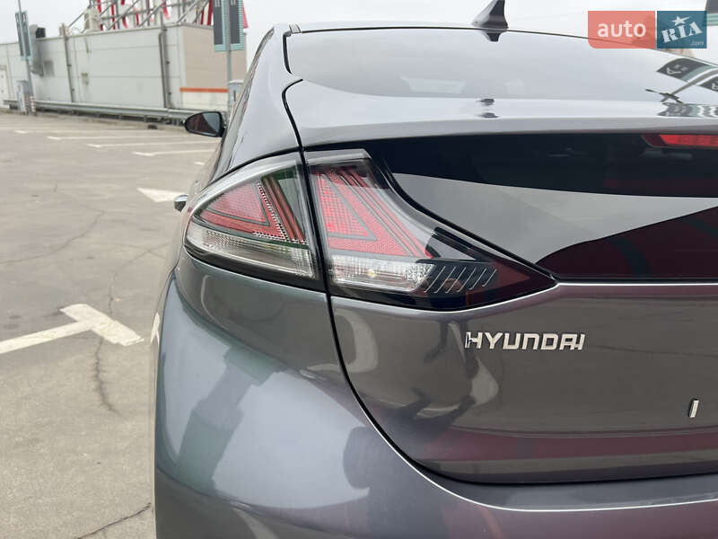 Лифтбек Hyundai Ioniq 2019 в Киеве фото 14 Лифтбек Hyundai Ioniq 2019 в Киеве