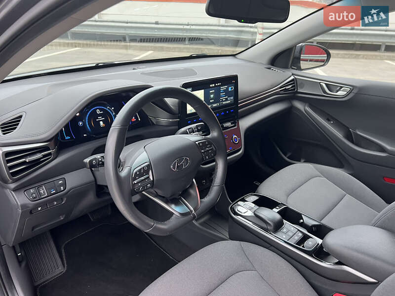 Лифтбек Hyundai Ioniq 2019 в Киеве фото 22 Лифтбек Hyundai Ioniq 2019 в Киеве