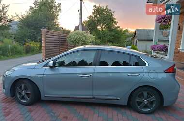 Хэтчбек Hyundai Ioniq 2016 в Киеве