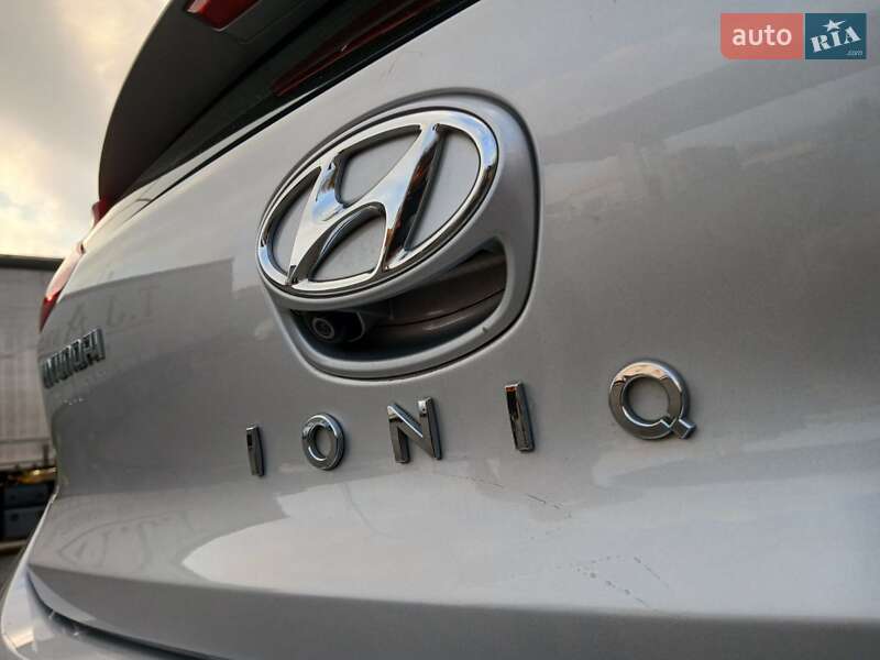 Хэтчбек Hyundai Ioniq 2017 в Луцке
