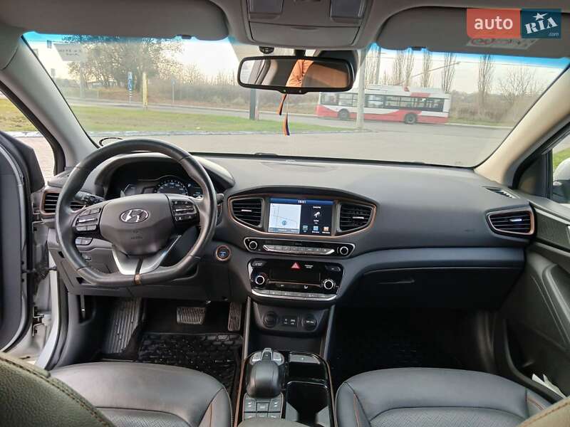 Хэтчбек Hyundai Ioniq 2017 в Луцке