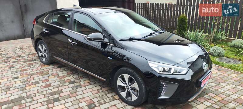 Хэтчбек Hyundai Ioniq 2018 в Городке