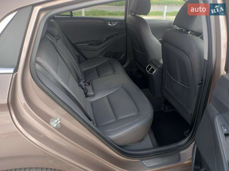 Лифтбек Hyundai Ioniq 2019 в Владимире фото 18 Лифтбек Hyundai Ioniq 2019 в Владимире