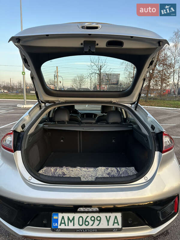 Хэтчбек Hyundai Ioniq 2018 в Житомире фото 7 Хэтчбек Hyundai Ioniq 2018 в Житомире