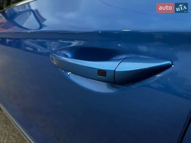 Хэтчбек Hyundai Ioniq 2018 в Киеве