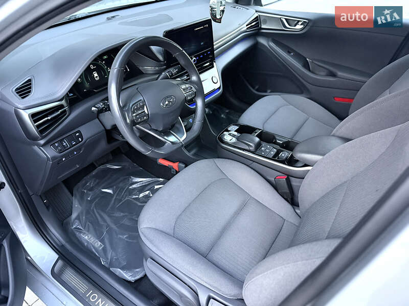 Лифтбек Hyundai Ioniq 2020 в Тернополе фото 38 Лифтбек Hyundai Ioniq 2020 в Тернополе