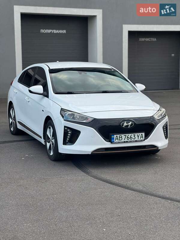 Хетчбек Hyundai Ioniq 2018 в Вінниці