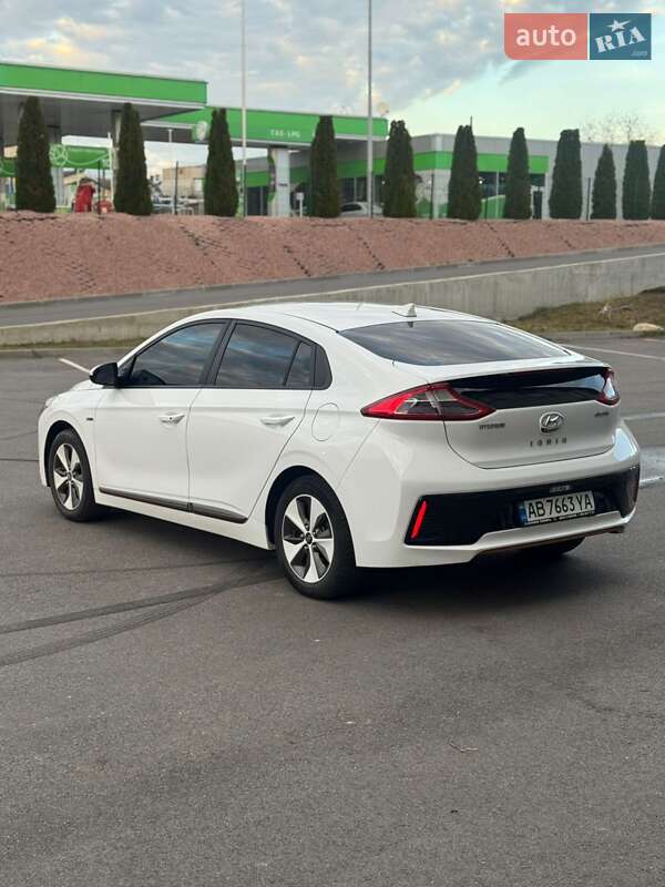 Хетчбек Hyundai Ioniq 2018 в Вінниці