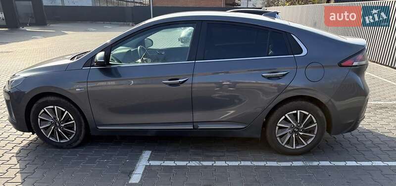 Лифтбек Hyundai Ioniq 2020 в Виннице фото 7 Лифтбек Hyundai Ioniq 2020 в Виннице