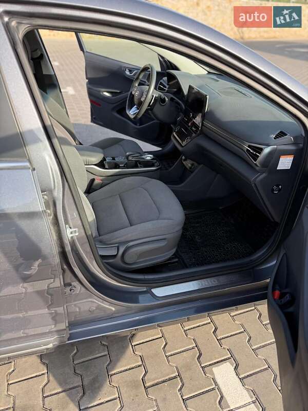 Лифтбек Hyundai Ioniq 2020 в Виннице фото 17 Лифтбек Hyundai Ioniq 2020 в Виннице