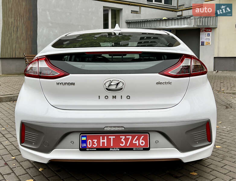 Лифтбек Hyundai Ioniq 2017 в Луцке