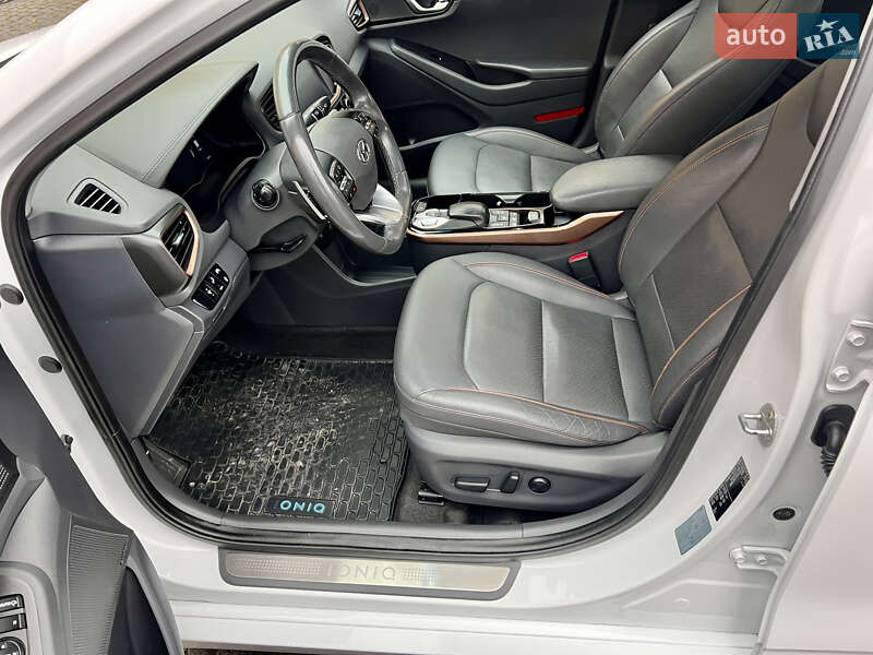 Лифтбек Hyundai Ioniq 2017 в Луцке