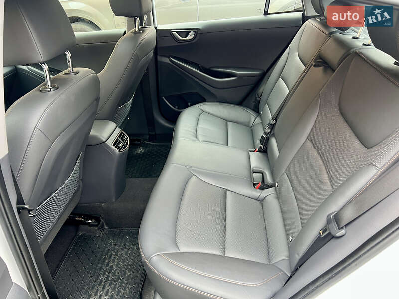 Лифтбек Hyundai Ioniq 2017 в Луцке