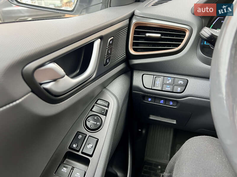 Лифтбек Hyundai Ioniq 2017 в Луцке