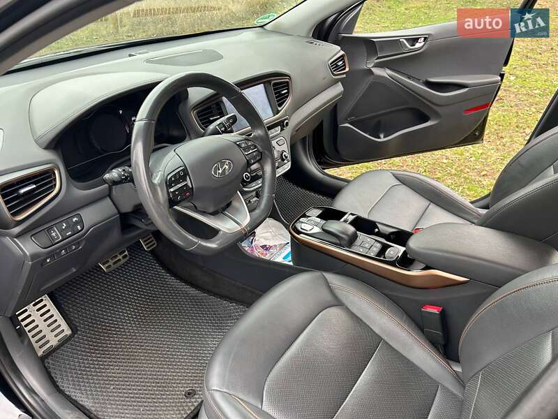 Хэтчбек Hyundai Ioniq 2019 в Полтаве