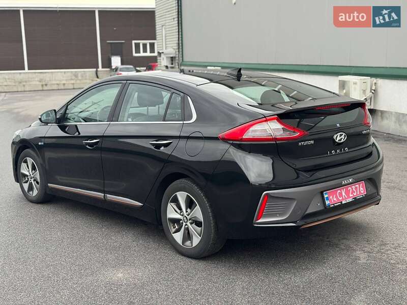 Хетчбек Hyundai Ioniq 2017 в Вінниці фото 4 Хетчбек Hyundai Ioniq 2017 в Вінниці