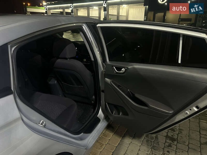 Хэтчбек Hyundai Ioniq 2017 в Харькове