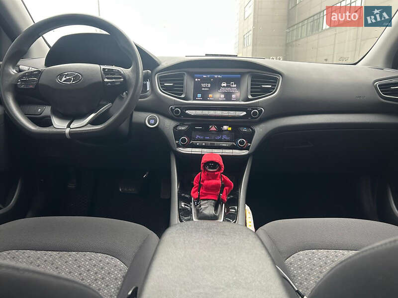 Хэтчбек Hyundai Ioniq 2017 в Харькове