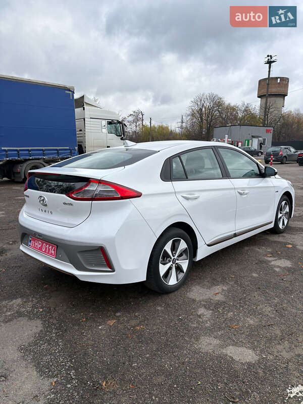 Хэтчбек Hyundai Ioniq 2018 в Ровно