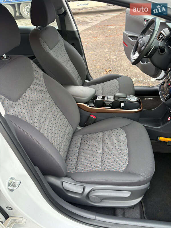 Хэтчбек Hyundai Ioniq 2018 в Ровно