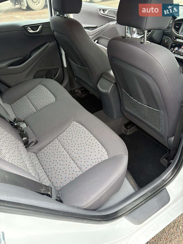 Хэтчбек Hyundai Ioniq 2018 в Ровно