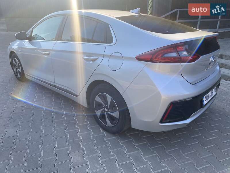 Хэтчбек Hyundai Ioniq 2017 в Ужгороде