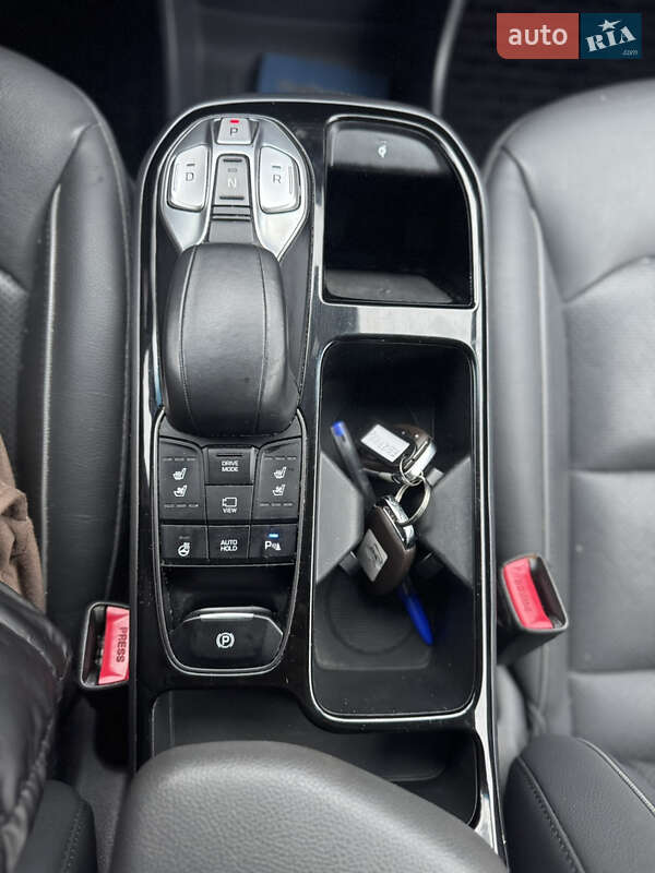 Ліфтбек Hyundai Ioniq 2020 в Рівному фото 15 Ліфтбек Hyundai Ioniq 2020 в Рівному