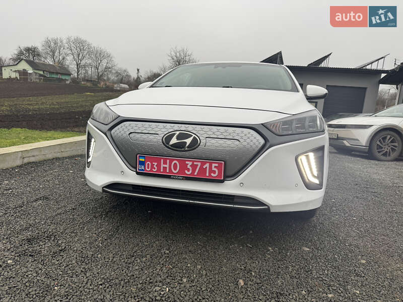 Ліфтбек Hyundai Ioniq 2020 в Рівному фото 30 Ліфтбек Hyundai Ioniq 2020 в Рівному