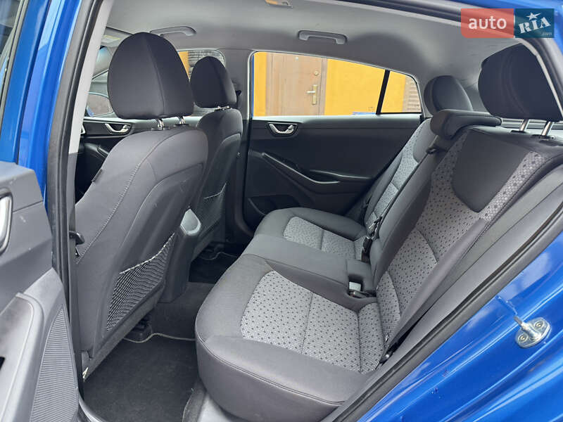 Хэтчбек Hyundai Ioniq 2017 в Ровно фото 16 Хэтчбек Hyundai Ioniq 2017 в Ровно