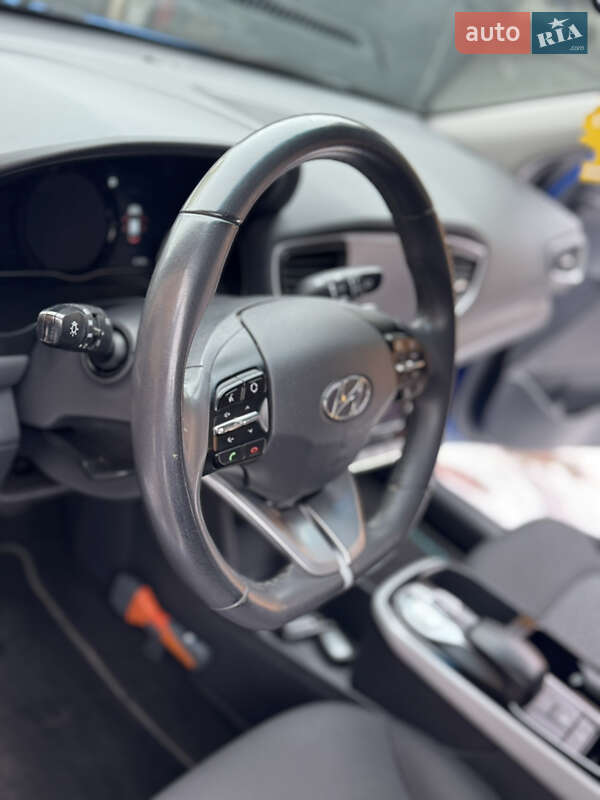 Хэтчбек Hyundai Ioniq 2017 в Ровно фото 25 Хэтчбек Hyundai Ioniq 2017 в Ровно