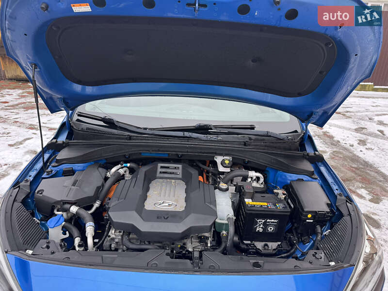 Хэтчбек Hyundai Ioniq 2017 в Ровно фото 36 Хэтчбек Hyundai Ioniq 2017 в Ровно