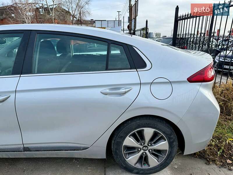 Хэтчбек Hyundai Ioniq 2018 в Киеве фото 12 Хэтчбек Hyundai Ioniq 2018 в Киеве