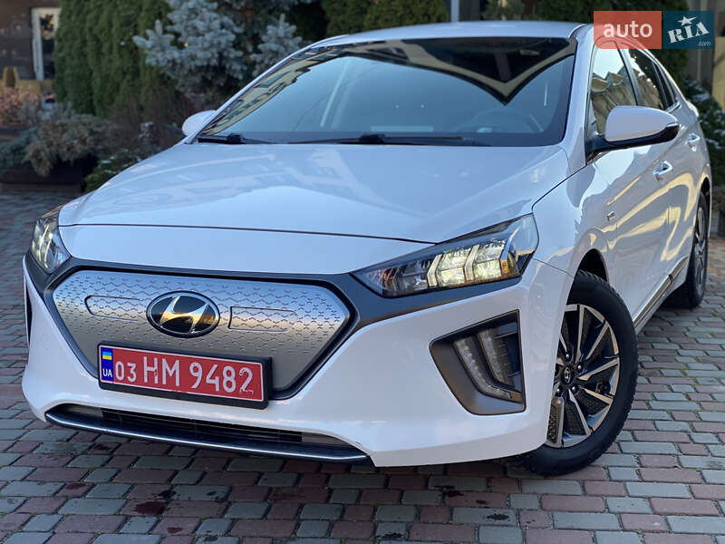 Лифтбек Hyundai Ioniq 2020 в Тернополе фото Лифтбек Hyundai Ioniq 2020 в Тернополе