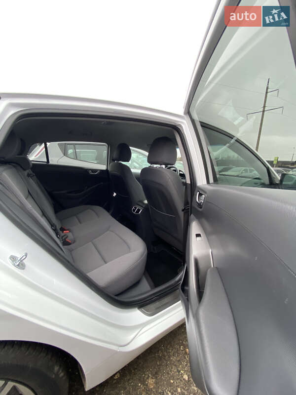 Лифтбек Hyundai Ioniq 2020 в Тернополе фото 25 Лифтбек Hyundai Ioniq 2020 в Тернополе