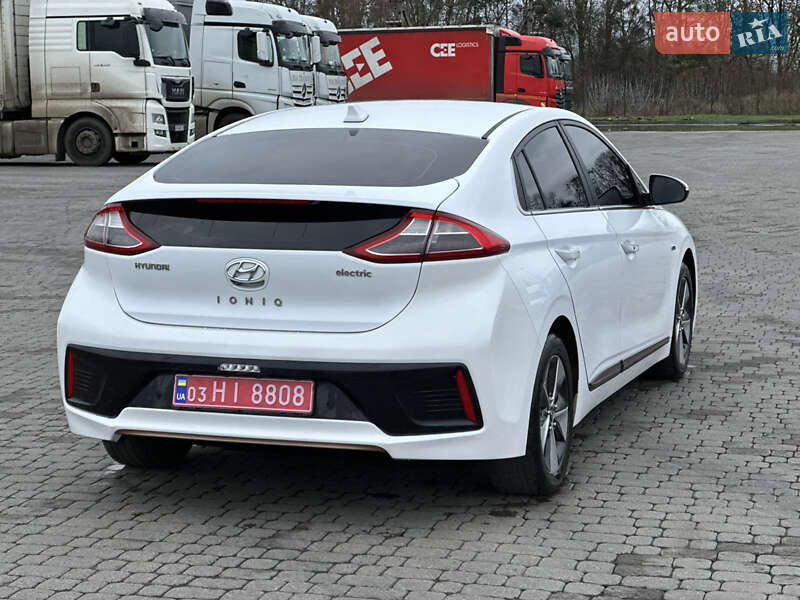 Хэтчбек Hyundai Ioniq 2018 в Бродах фото 4 Хэтчбек Hyundai Ioniq 2018 в Бродах