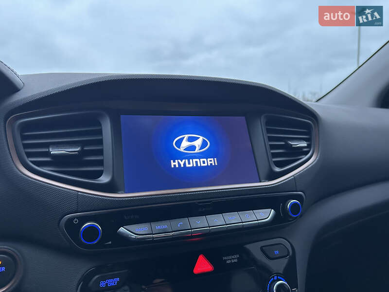 Хэтчбек Hyundai Ioniq 2018 в Бродах фото 20 Хэтчбек Hyundai Ioniq 2018 в Бродах