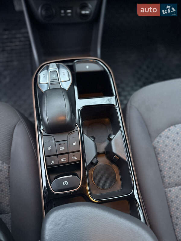 Лифтбек Hyundai Ioniq 2017 в Бродах фото 26 Лифтбек Hyundai Ioniq 2017 в Бродах