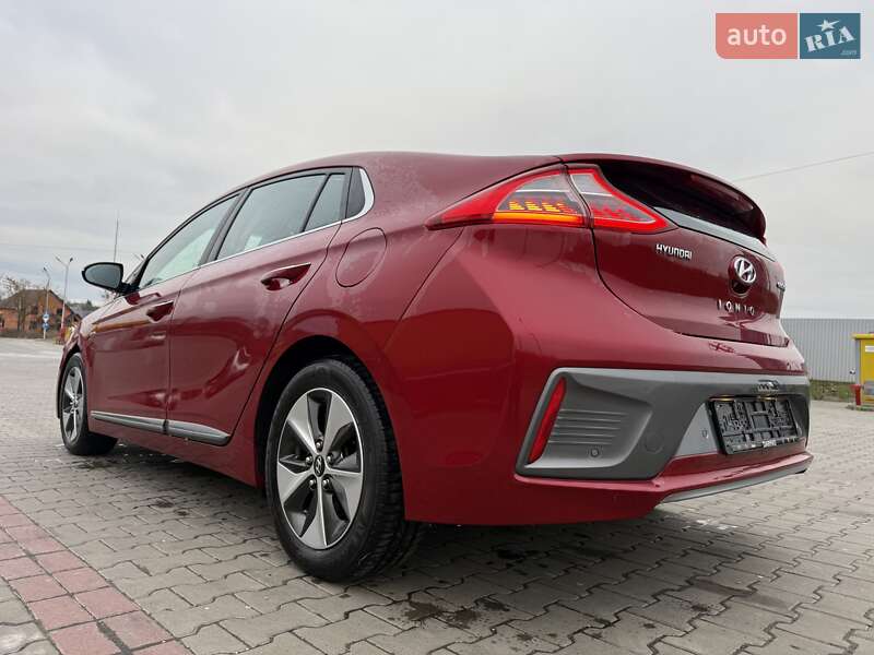 Лифтбек Hyundai Ioniq 2019 в Луцке